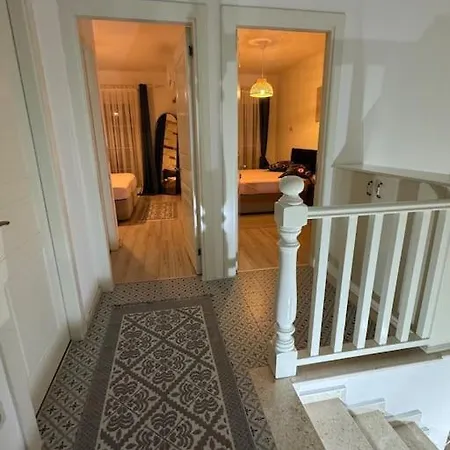 Alacati Da Oezel Havuzlu Luex Vilă Çeşme