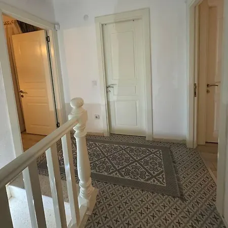 Vilă Alacati Da Oezel Havuzlu Luex Çeşme
