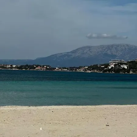 Alacati Da Oezel Havuzlu Luex Çeşme